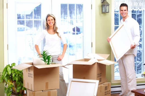 Packing and storing household items for local Sidcup customers